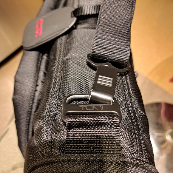 TUMI Black Men's Bag 3folded - Picture 9 of 9